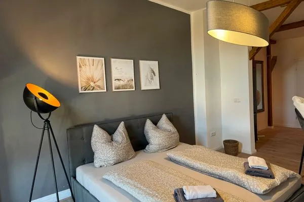 Wohnzimmer  Gemütliches Dachgeschoss-Appartement "Nina" in Halle mit 2 Schlafzimmern und Stellplatz