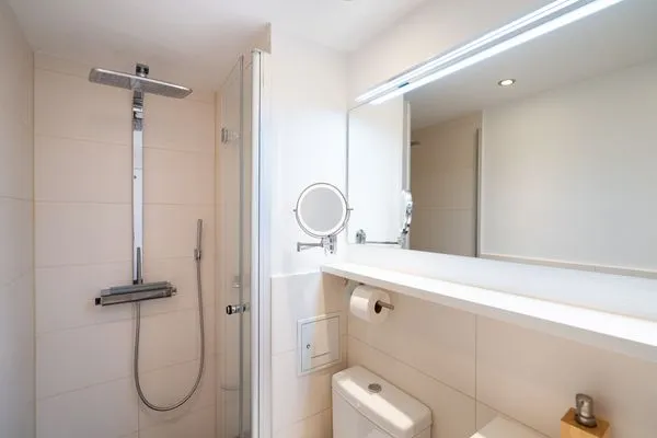 Badezimmer Panoramic Auszeit mit Meerblick