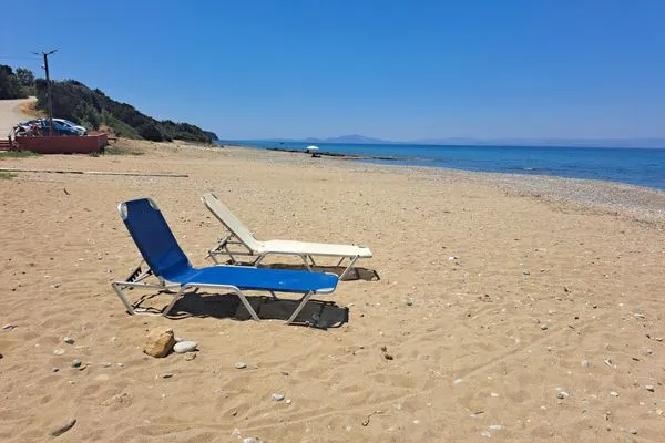 Kastro Beach