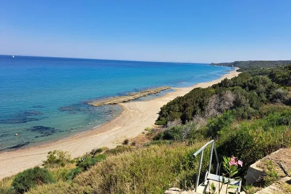 Kastro Beach