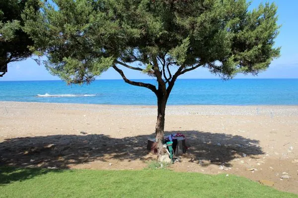 Kastro Beach