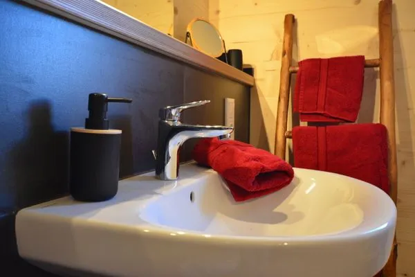 Badezimmer  Holzar Chalet - Feriendorf Via Claudia Haus 72