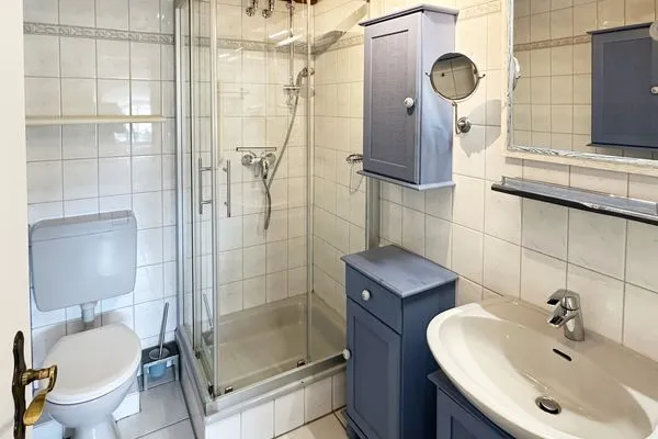 Badezimmer Hüs Sanskiin Ferienwohnung *Driiwholt*