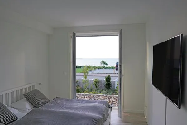 1. Schlafzimmer in der Ferienwohnung Weiße Düne 9 | Gen Norden in Wittdün auf Amrum Haus *Weiße Düne* Ferienwohnung *Weiße Düne 9 / Gen Norden*