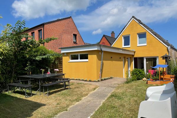  Das Melkmanns Garding - Gartentisch