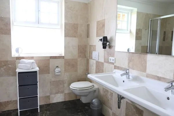 Badezimmer  Bundiswung 7, Whg.1, GB7