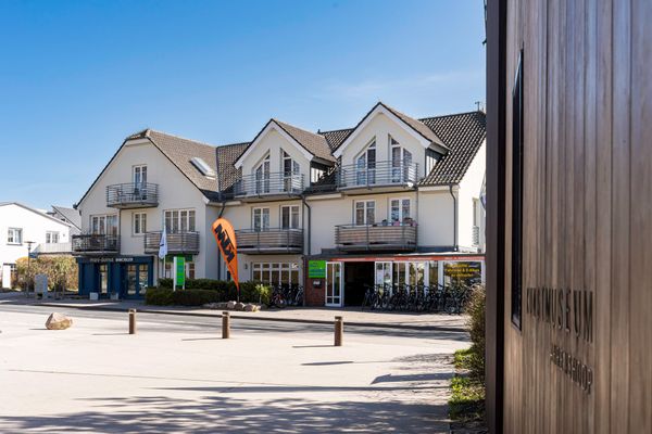  Kunstpause Ahrenshoop - Hauptansicht