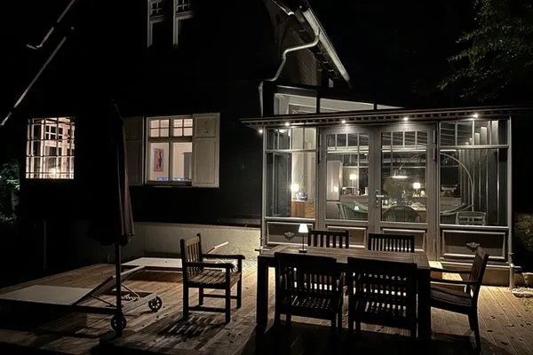 Außenansicht bei Nacht  Villa Lohengrin