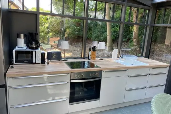 große Küche mit Essbereich  Villa Lohengrin