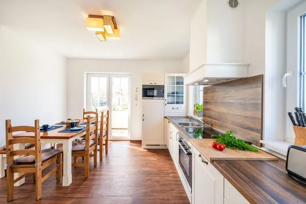 Küche / Küchenzeile  Hus Tina