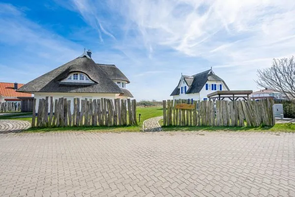 Fassade / Eingang  Hus Tina