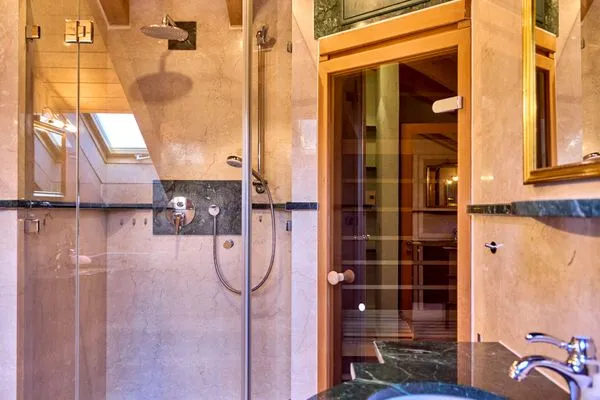 Dekoratives Detail  Ludwig'sLodge