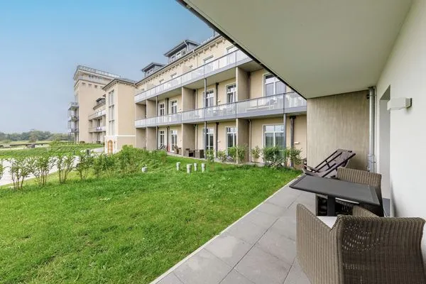 Ferienwohnung Boddenlümmel Ostseebad Wustrow ZweiWasser Alte Seefahrtschule Terrasse  Boddenlümmel