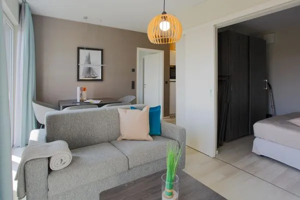 Ferienwohnung Sommerzeit Ostseebad Wustrow ZweiWasser Alte Seefahrtschule Wohnzimmer  Sommerzeit