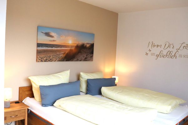  Ferienwohnung Seewiefke Esens - Schlafzimmer