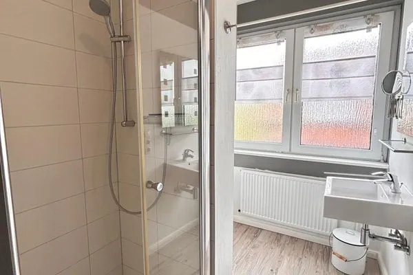 Badezimmer  Ferienwohnung Pellwormer Inselperle
