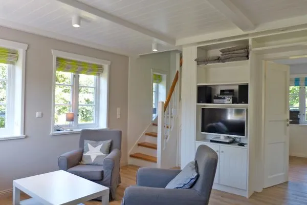 Wohnzimmer im Ferienhaus Backbord in Süddorf auf Amrum Haus *Strandweg 8* Friesenhaushälfte *Backbord*
