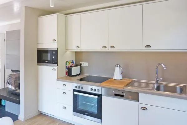 Küche im Ferienhaus Steuerbord in Süddorf auf Amrum Haus *Strandweg 8* Friesenhaushälfte *Steuerbord*