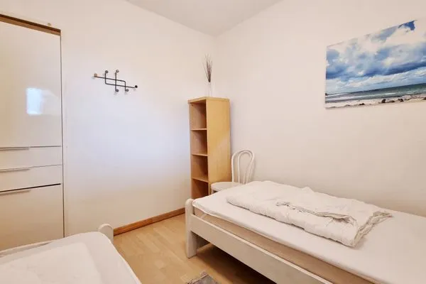 Schlafzimmer  Ferienwohnung "Achtern Diek 2" 1. Reihe an der Ostseeküste