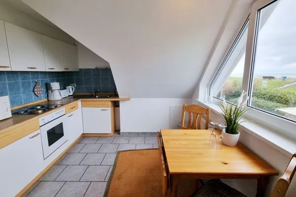 Küche / Küchenzeile  Ferienwohnung "Achtern Diek 4" 1. Reihe an der Ostseeküste