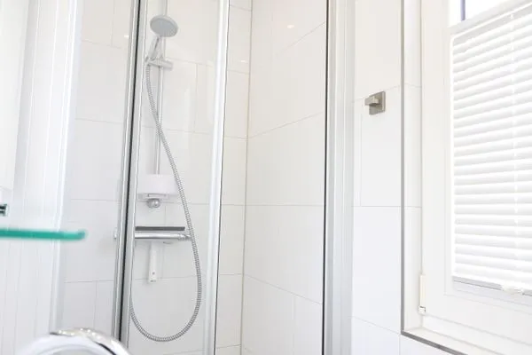 Badezimmer  Fernsicht 12E, DG