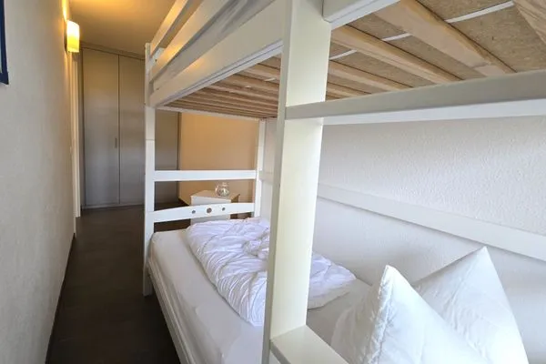 Schlafzimmer  Ferienwohnung "Deichwind" in Holm an der Ostsee