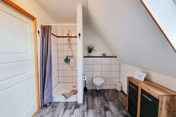 Badezimmer  Ferienwohnung "Feldkieker" in Schwartbuck