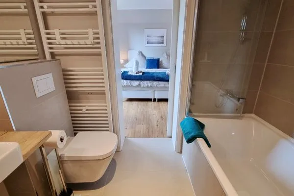 Badezimmer  Ferienhaus "Küstenhuus" in Kalifornien an der Ostsee