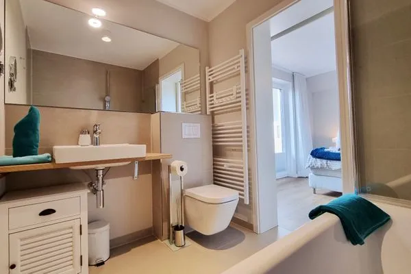 Badezimmer  Ferienhaus "Küstenhuus" in Kalifornien an der Ostsee