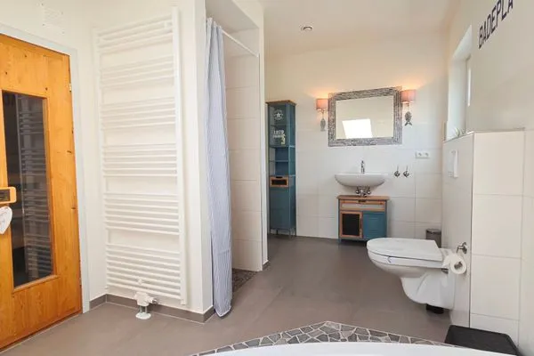 Badezimmer  Ferienhaus "Lille Hus" - Urlaub mit bis zu 12 Personen