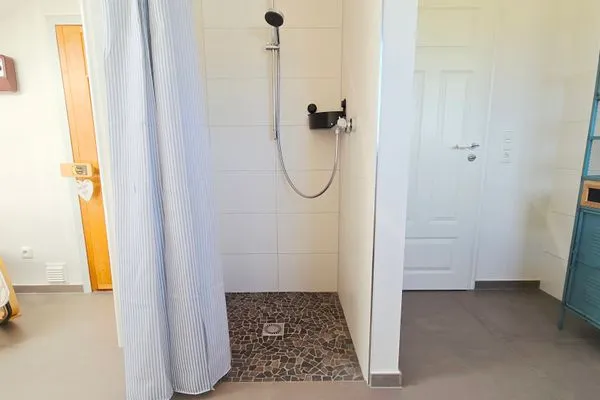 Badezimmer  Ferienhaus "Lille Hus" - Urlaub mit bis zu 12 Personen