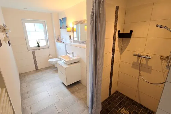 Badezimmer  Ferienhaus "Lille Hus" - Urlaub mit bis zu 12 Personen