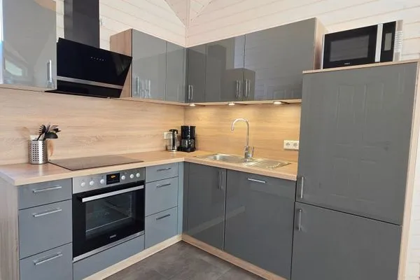 Küche / Küchenzeile  Ferienhaus "Lönneberga" im Ferienpark Holm an der Ostsee