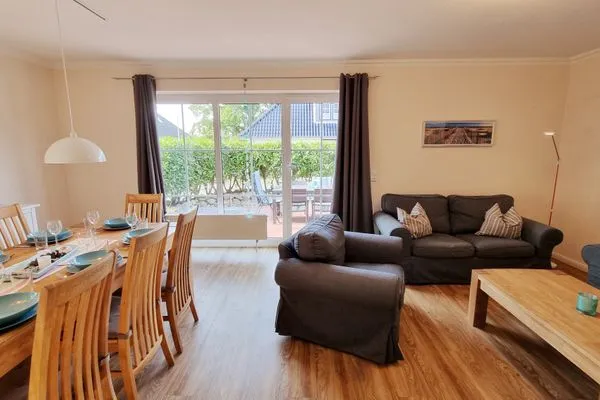 Wohnzimmer  Ferienhaushälfte "Sandbank" Schönberger Strand an der Ostsee