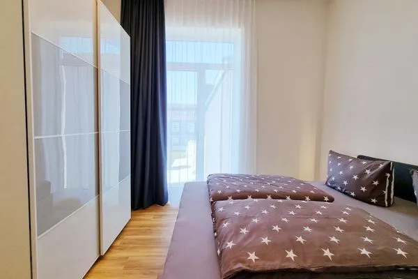 Schlafzimmer  Ferienwohnung "Schöne Aussichten" in 1. Reihe in Kalifornien