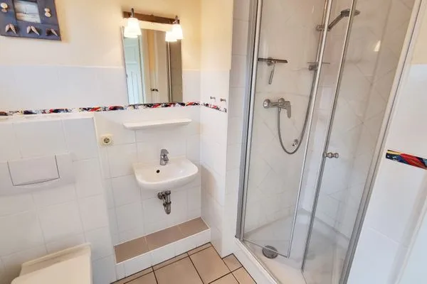 Badezimmer  Ferienhaushälfte "Seebrücke" Schönberger Strand an d. Ostsee