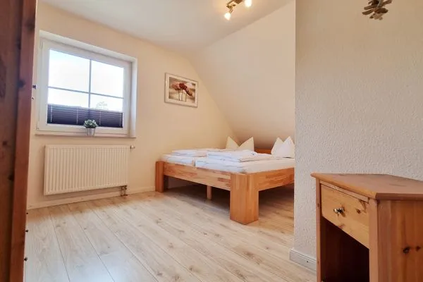 Schlafzimmer  Ferienhaushälfte "Seebrücke" Schönberger Strand an d. Ostsee