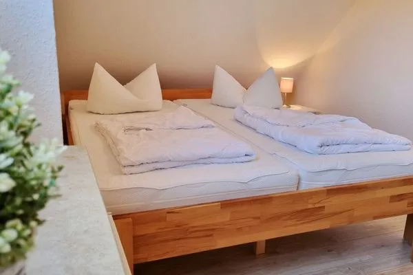 Schlafzimmer  Ferienhaushälfte "Seebrücke" Schönberger Strand an d. Ostsee