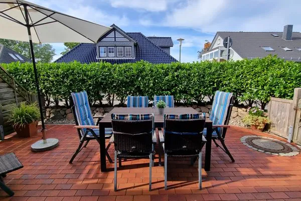 Terrasse  Ferienhaushälfte "Seebrücke" Schönberger Strand an d. Ostsee