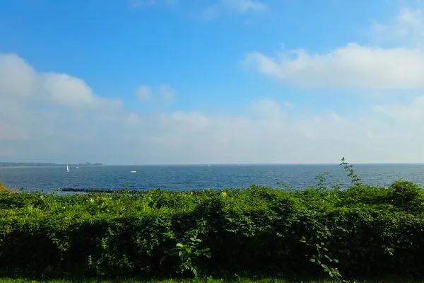 Strand  Ferienhaus "Sturmvogel" direkte Strandlage in Kiel