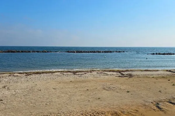 Strand  Ferienhaus "Sturmvogel" direkte Strandlage in Kiel