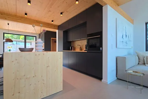 Küche / Küchenzeile  Ferienhaus "Sturmvogel" direkte Strandlage in Kiel