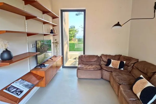 Wohnzimmer  Ferienhaus "Sturmvogel" direkte Strandlage in Kiel