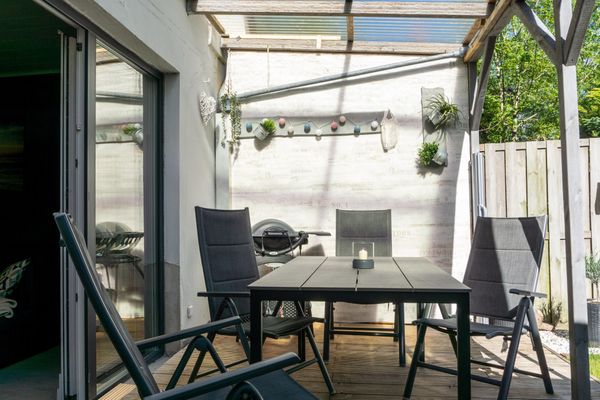  Ferienhaus Westerstraße Tönning - Gartentisch