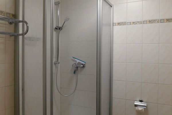  Sterntaucher App 1 Ostseebad Ahrenshoop - Badezimmer