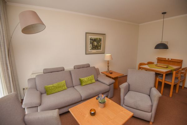  Haus Roseneck Wohnung 1 Norderney - Wohnzimmer