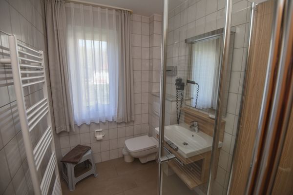  Haus Roseneck Wohnung 1 Norderney - Badezimmer