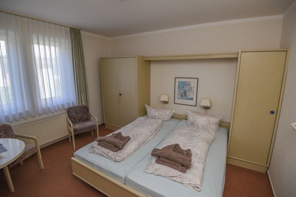  Haus Roseneck Wohnung 1 Norderney - Schlafzimmer