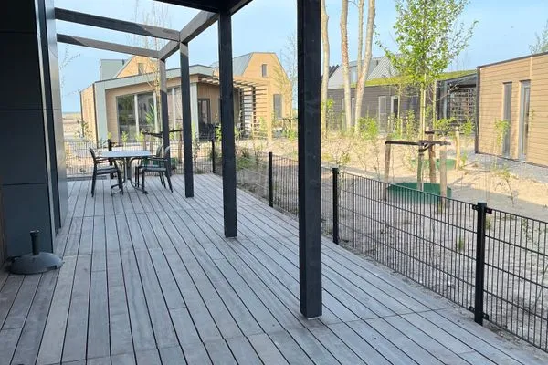  Enkhuizer Strand Chalet Suydersee Huys mit Zaun Nr. 462