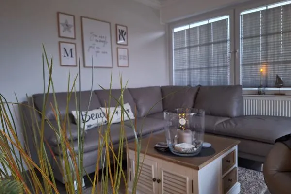   Inselmädchen - Düne 11